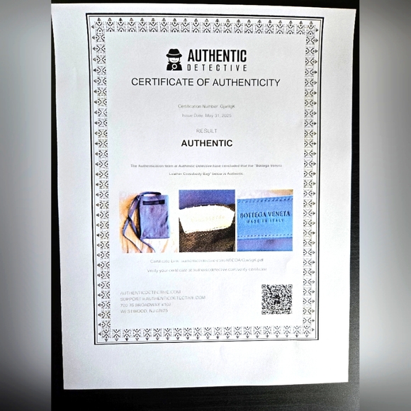 Bottega Veneta Intrecciato Leather Messenger Bag With COA Authentication - Picture 12 of 16